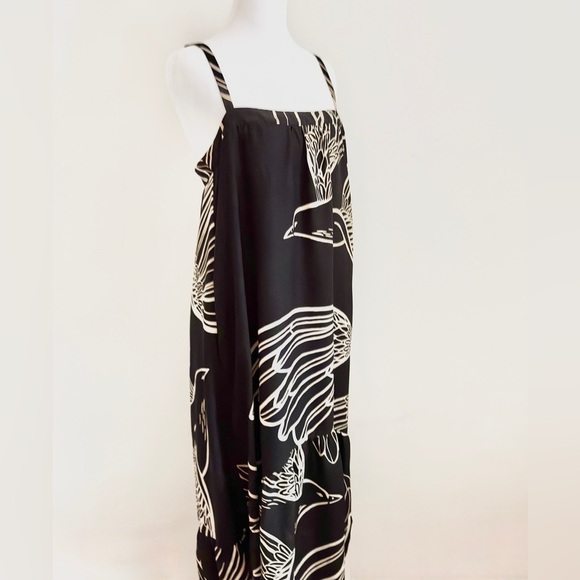 Vanessa Virginia Silk Dress. Black/White. Size Small-Medium. - Picture 2 of 14